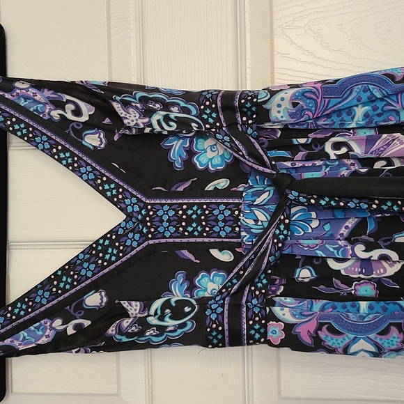 eci New York. Size 12. silk. knee length dress - Picture 5 of 7